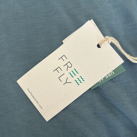 Freefly apparel women’s lightweight shore hoody size medium. Color: blue fog - Picture 6 of 6